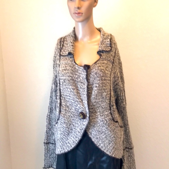 Valentine Cardigan Sweater Size M - Picture 1 of 6